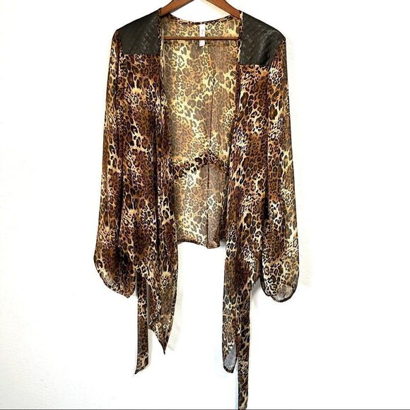 NWOT Blue Note Women’s Leopard Print Top Plus Size 3XL - Picture 3 of 9